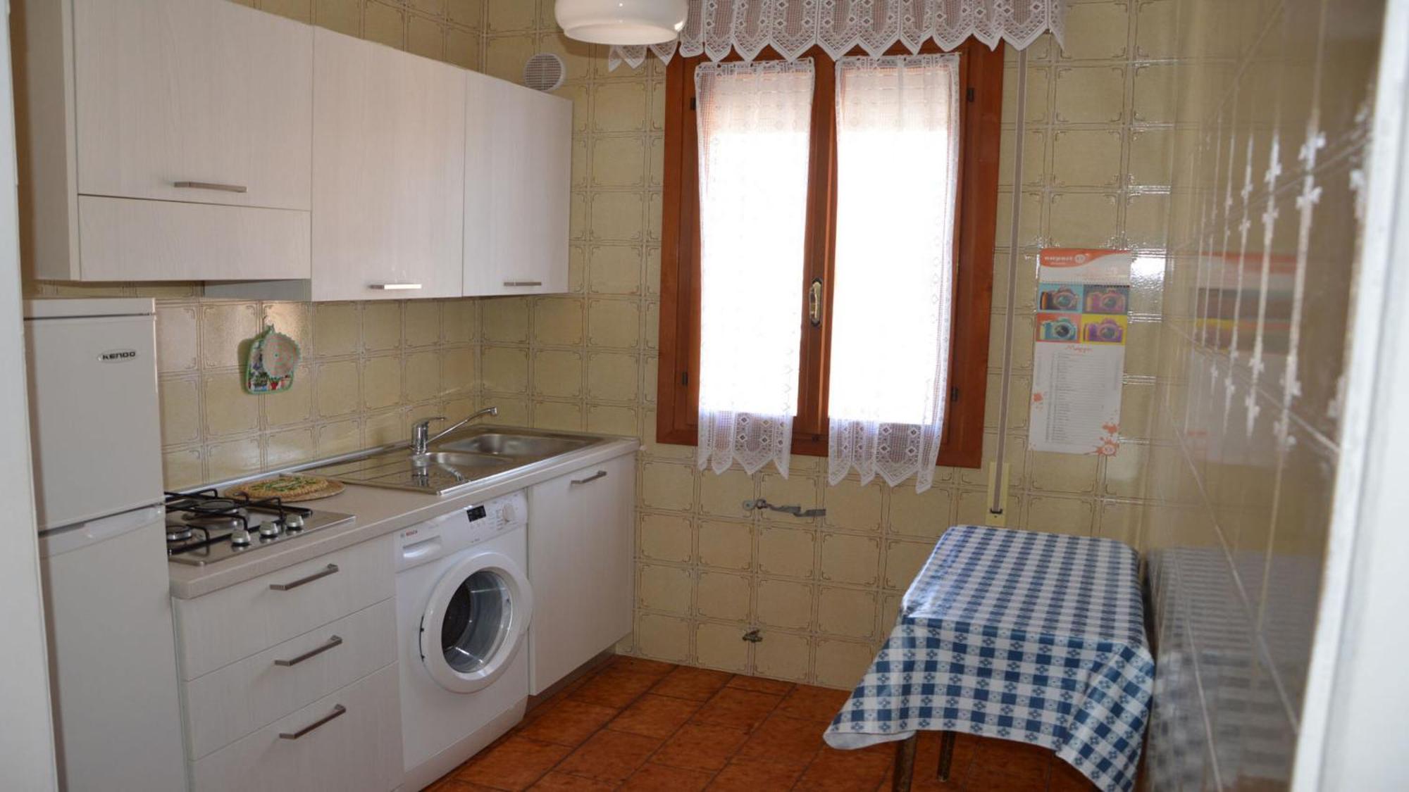 Charming Flat Close To The - Beahost